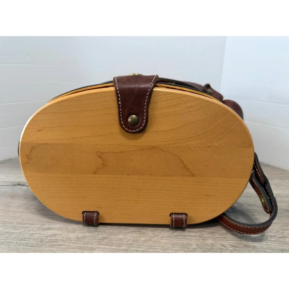 Longaberger 2000 Country Estates Lg. Saddlebrook Basket W/Protector, Strap & Tag